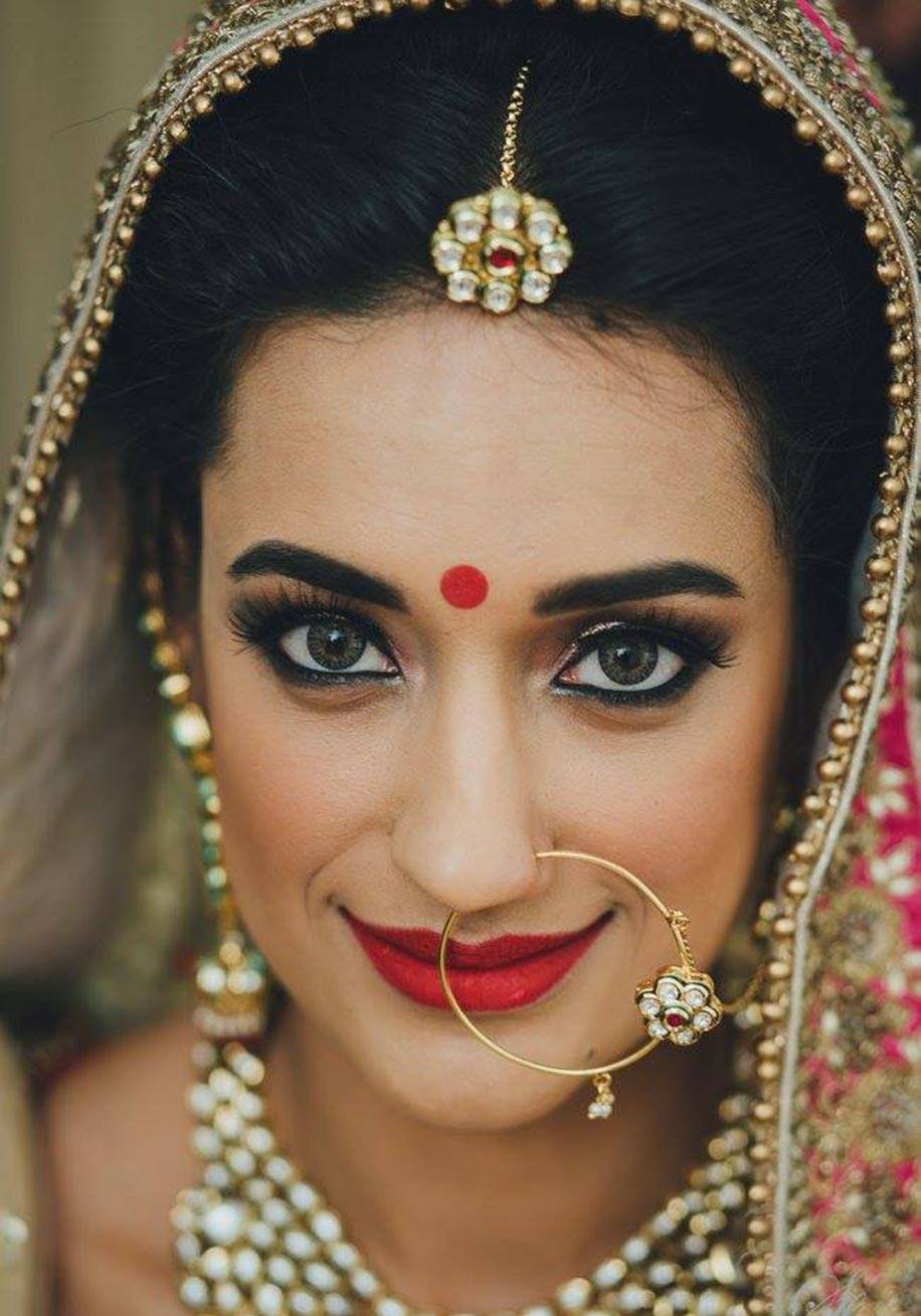 35 Cute Hairstyles with Maang tikka/Maatha Patti This Season