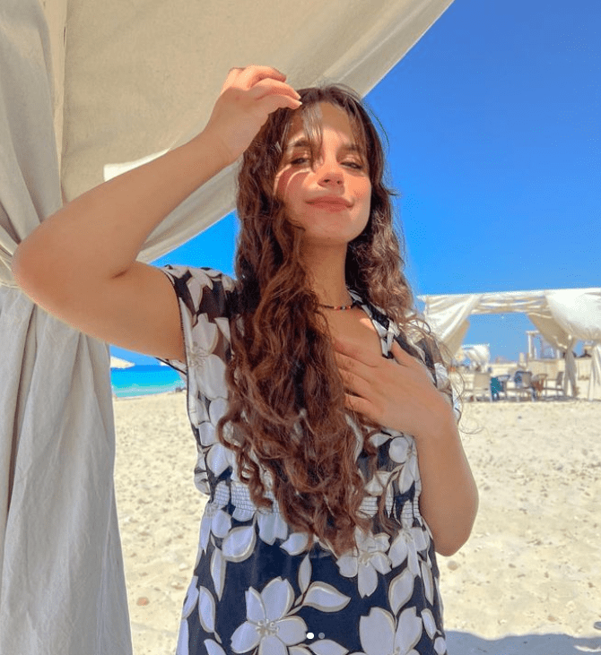 What To Wear in Hong Kong? 25 Outfits and Packing List