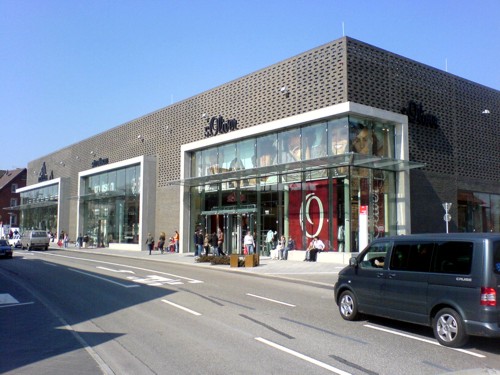 Bilder und Videos von der OUTLETCITY METZINGEN