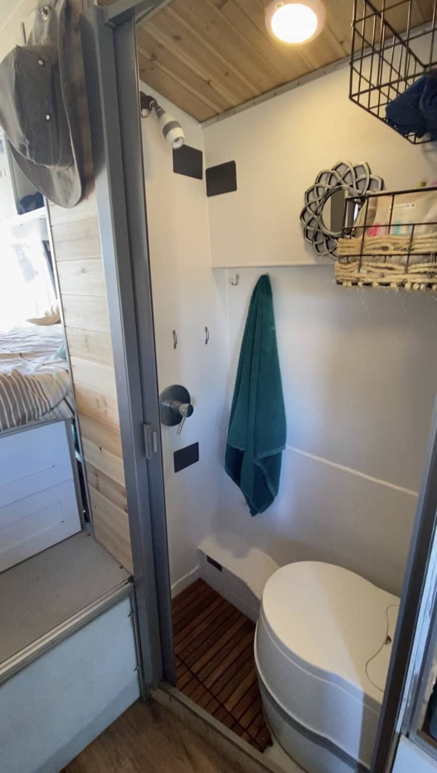 Best Portable Cassette Toilets For Campervans, RVs and Campers