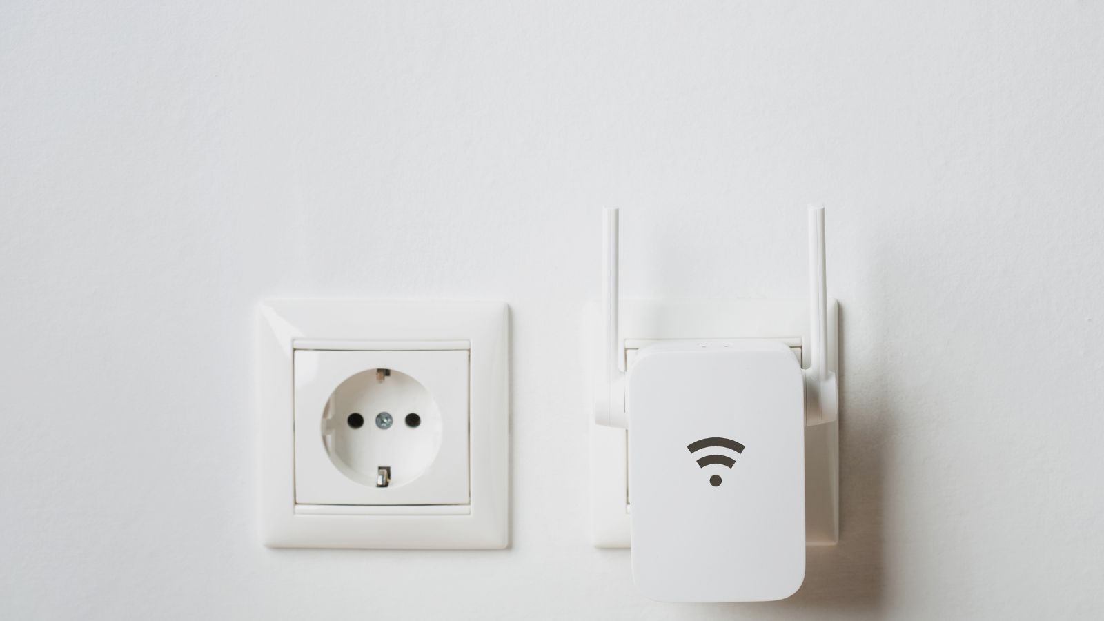 How Does a Powerline Adapter Work?