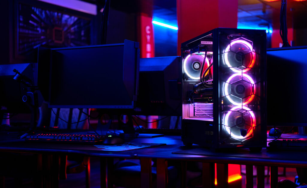 Mid Tower vs Full Tower Which PC Case is Best for a Gaming PC?