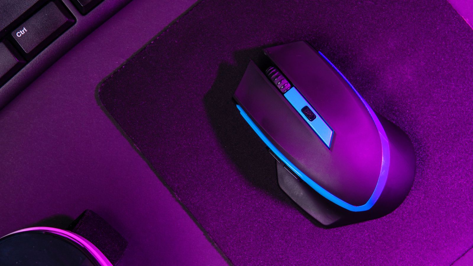 Which is Better? Trackpad vs Mouse