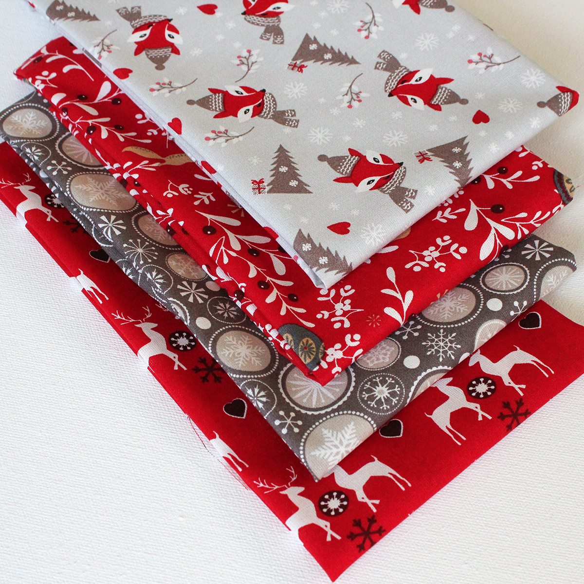 4 Fat Quarters Scandi Christmas Red 100 cotton