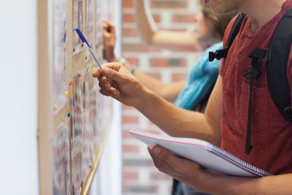 What You Need to Know When Choosing a College - Oxbridge Academy Blog