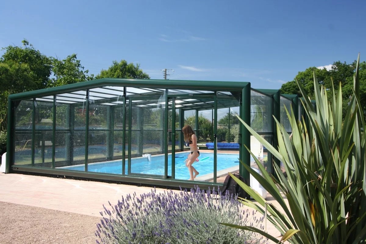 Gite avec piscine couverte en Vendée creation site vendee