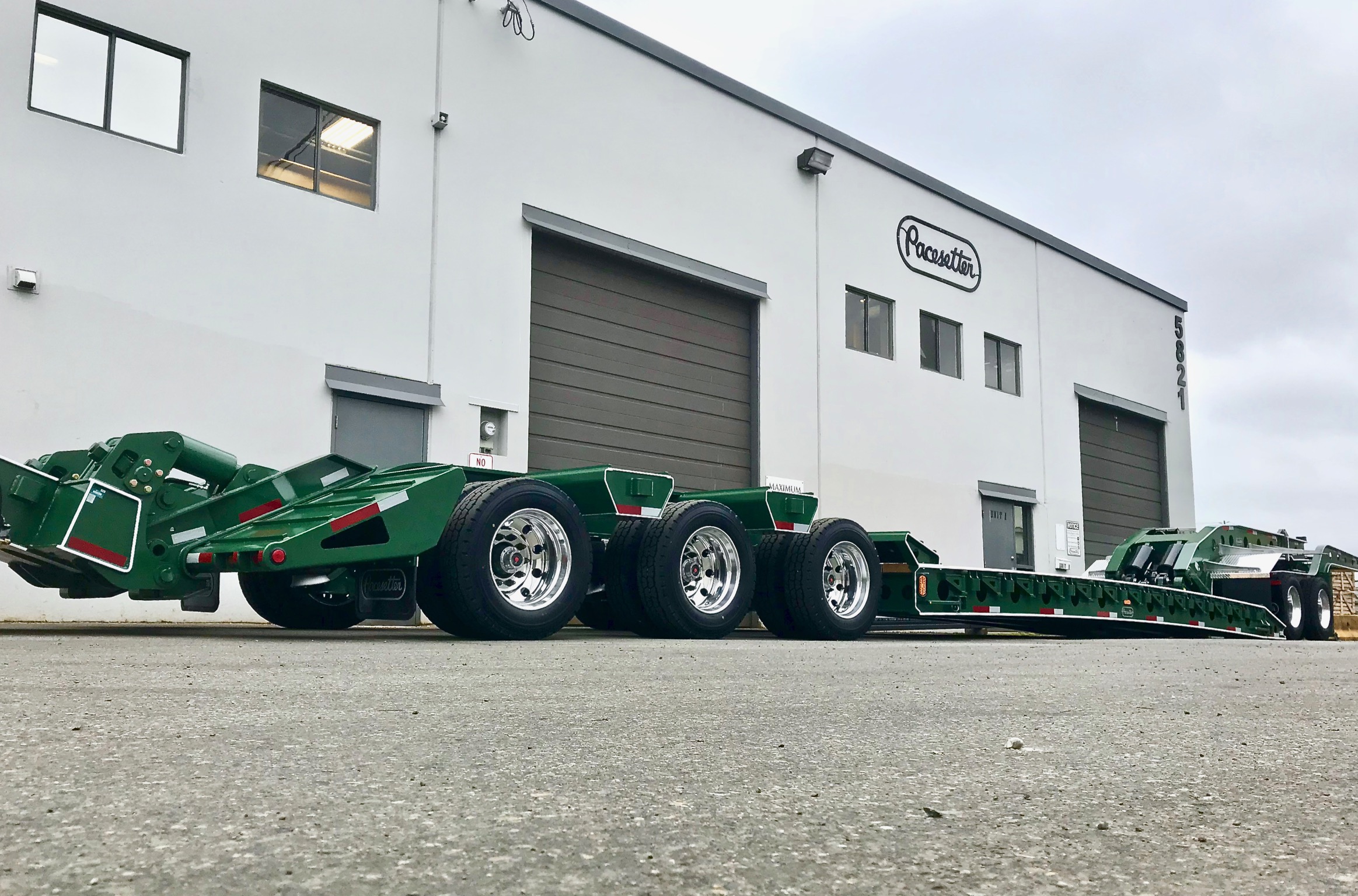 65 Ton Pacesetter Custom Steel Trailer Manufacturing