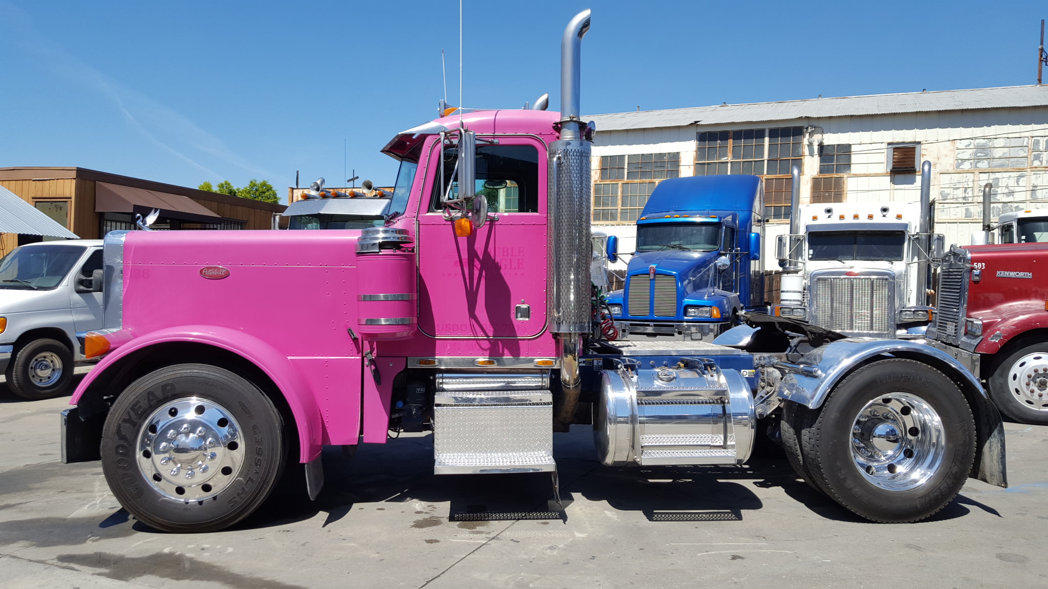 2004 Peterbilt 379 exhd Single Axle California Compliant Truck Sales