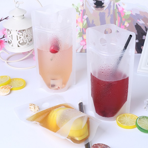 Wholesale translucent reclosable hand held zipper plastic drinking bags