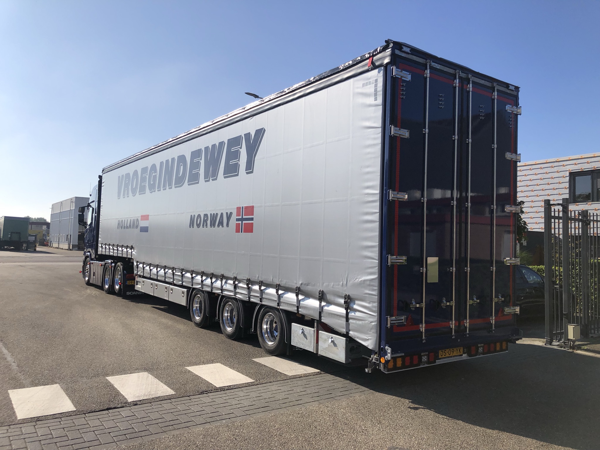 STEP DECK CURTAINSIDE TRAILER Pacton Trailers B.V.