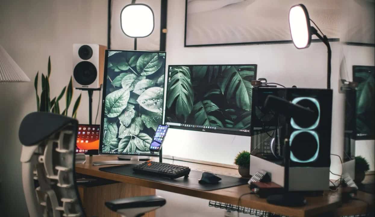 10 Tips to Create the Best Desk Setup for Productivity Pain Free Working