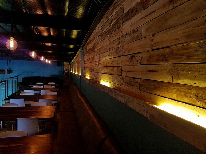 Pallet Works in the Restaurant Pallet Ideas