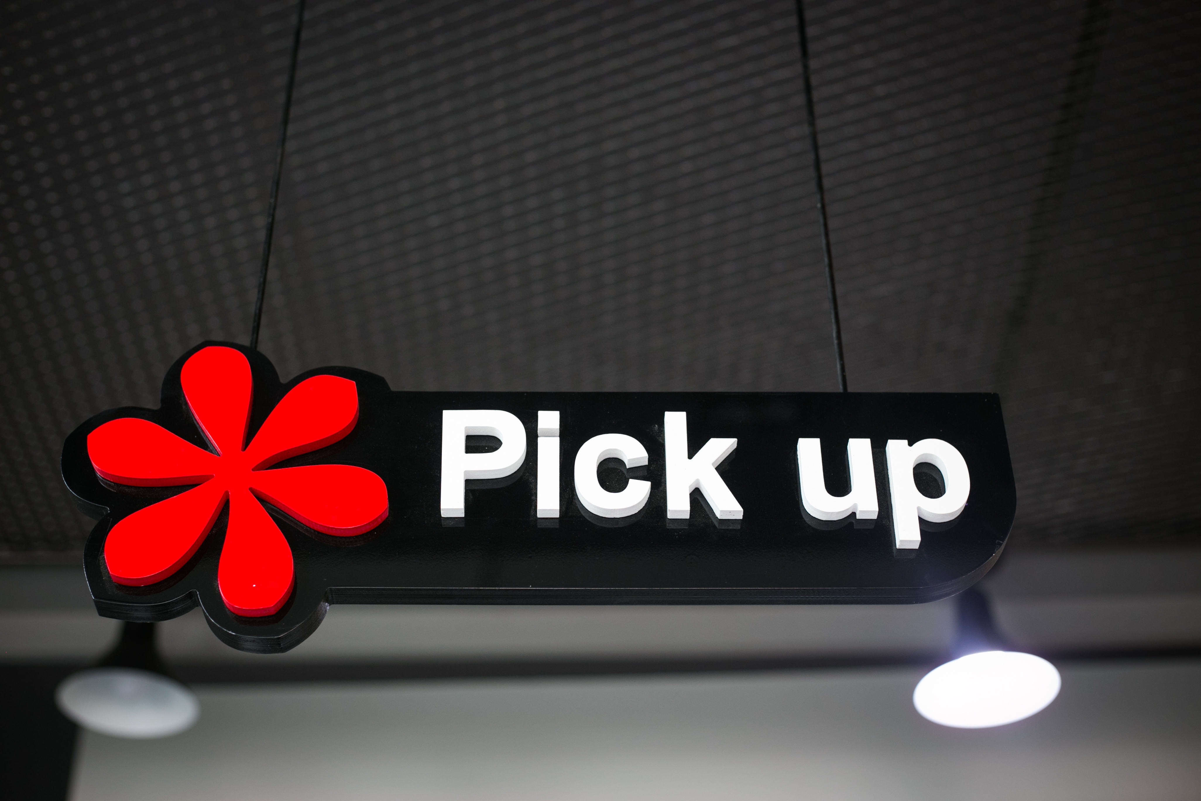 Curbside Pickup vs. InStore Pickup Which One Should You Offer?