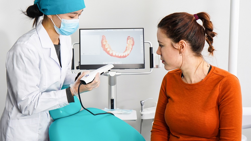 Top Reasons Dentists Should Turn to Intraoral Scanner