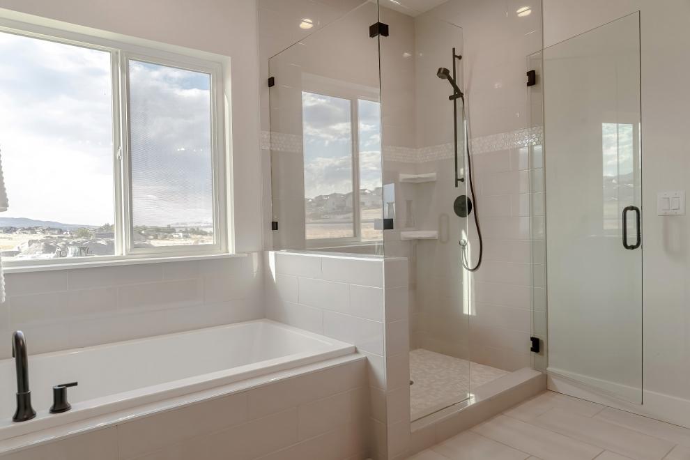 Hygienic & cleaning benefits of a frameless glass shower enclosure