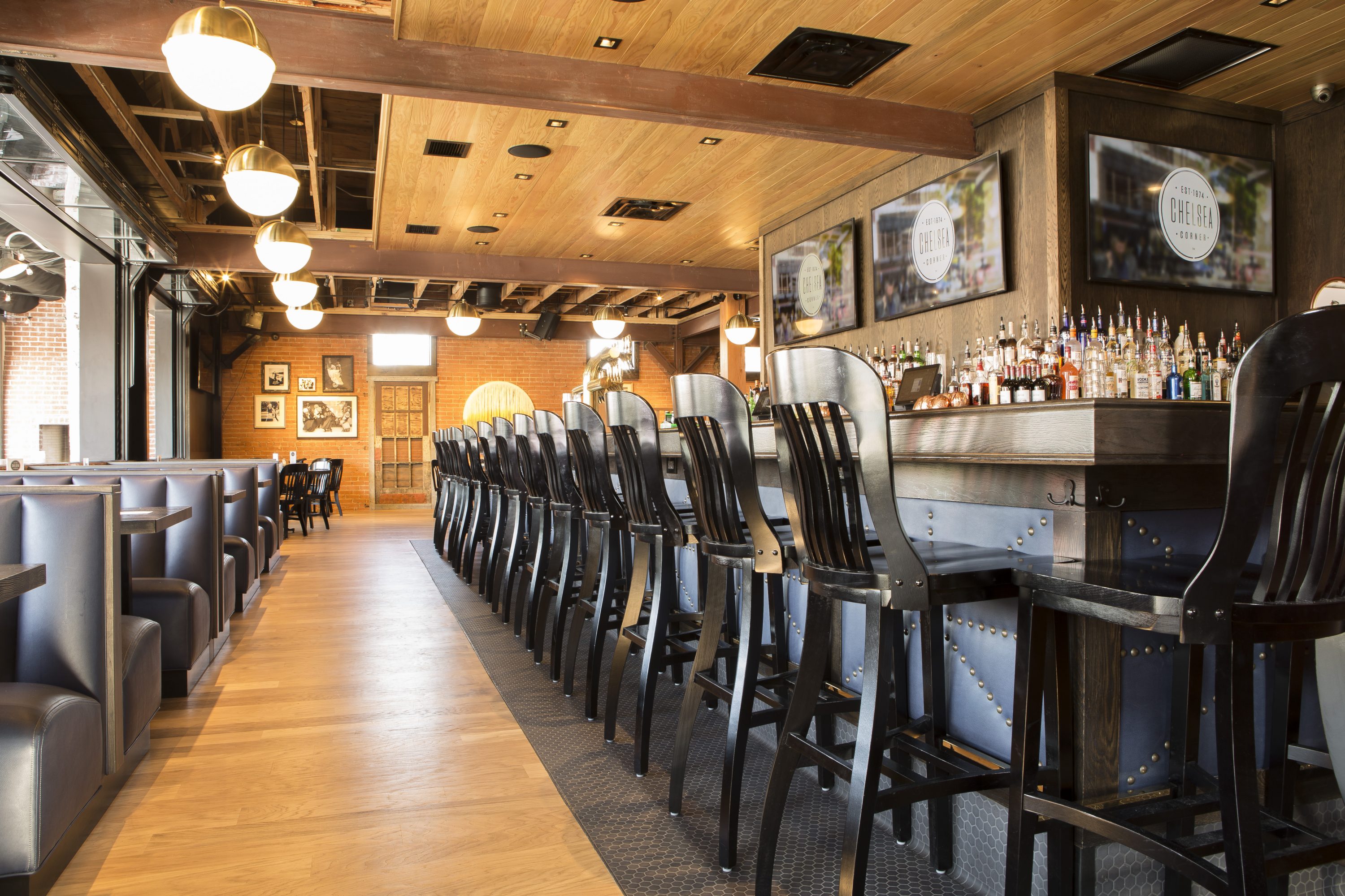 Iconic Texas Bar Comes Back From the Dead Local Institution Saved by Two Loyal Employees