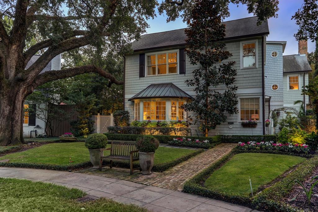 As Dominique Sachse Moves Past TV, the Remarkable River Oaks Mansion