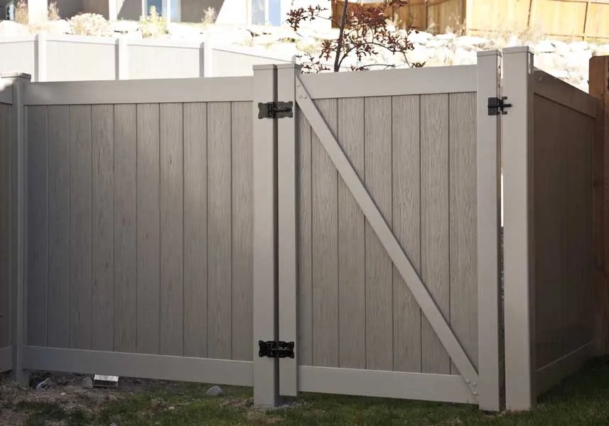 Custom Colored Vinyl Fencing Contractor Great Falls MT Paradise Fencing
