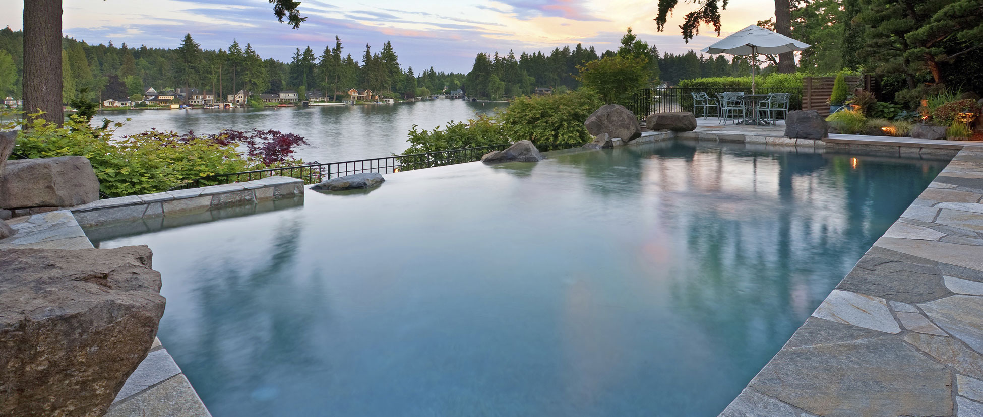 How Does an Infinity Pool Work? Paradise Pools
