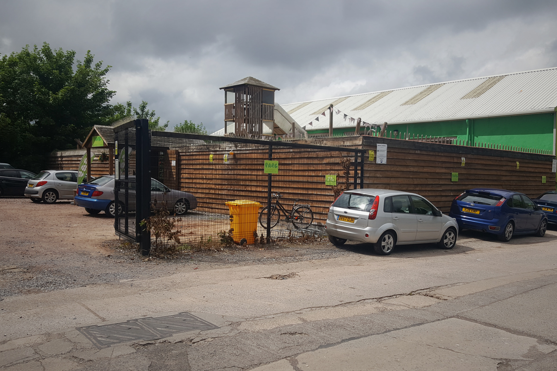 Parc Play Cardiff Indoor & Outdoor play area for children up to age 12.