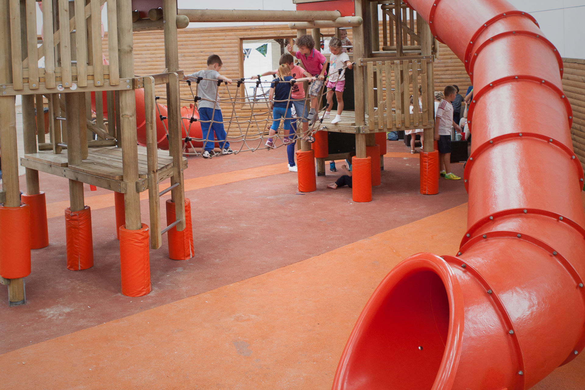Parc Play Cardiff Indoor & Outdoor play area for children up to age 12.