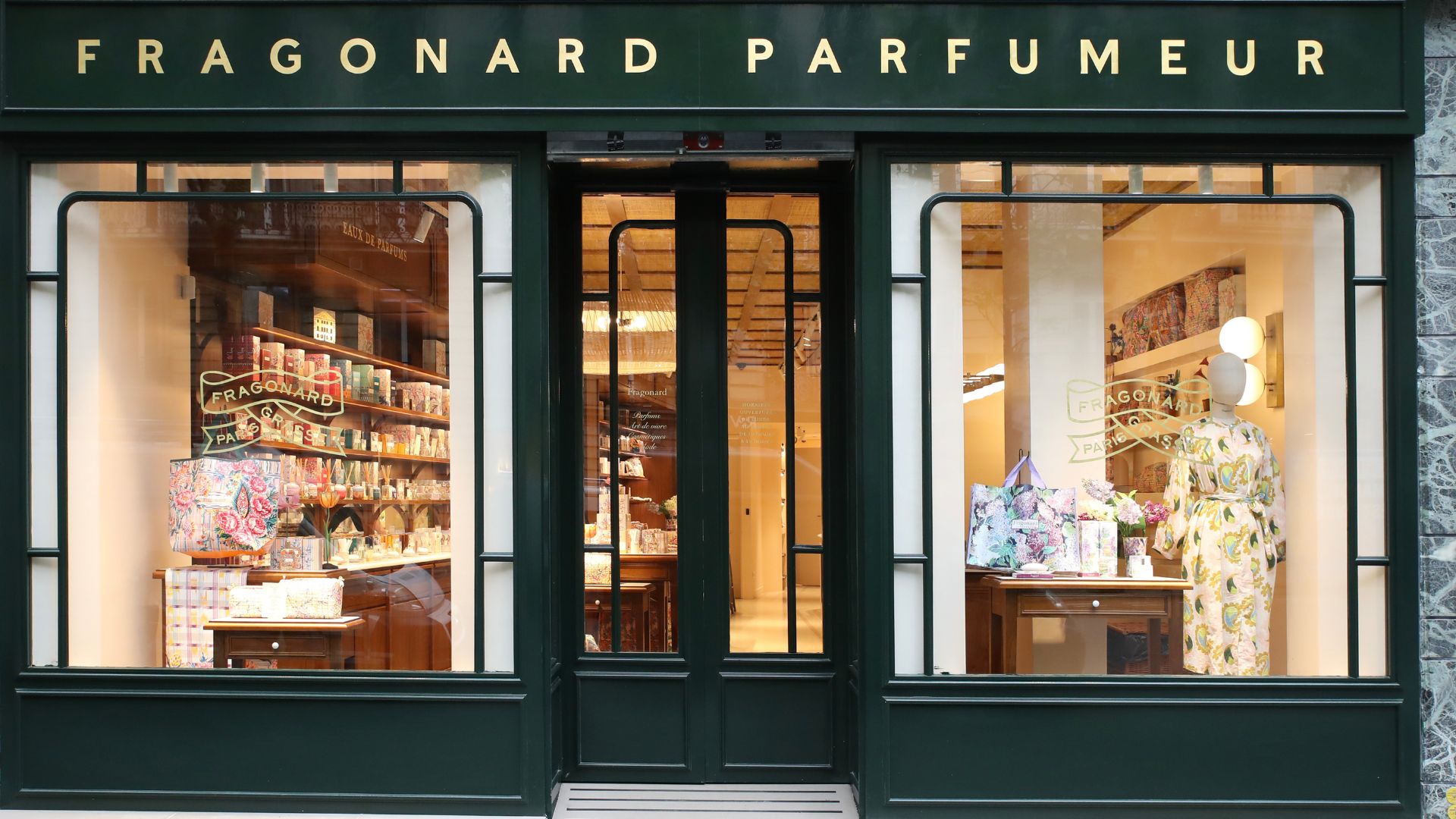 Fragonard La boutique SaintGermain illumine à nouveau Paris Select