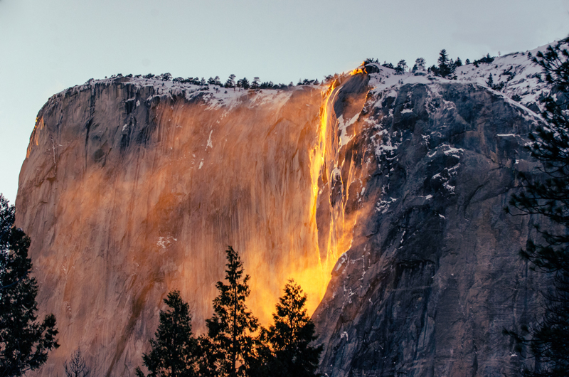 You Can’t Miss The 2022 Yosemite Firefall This Winter