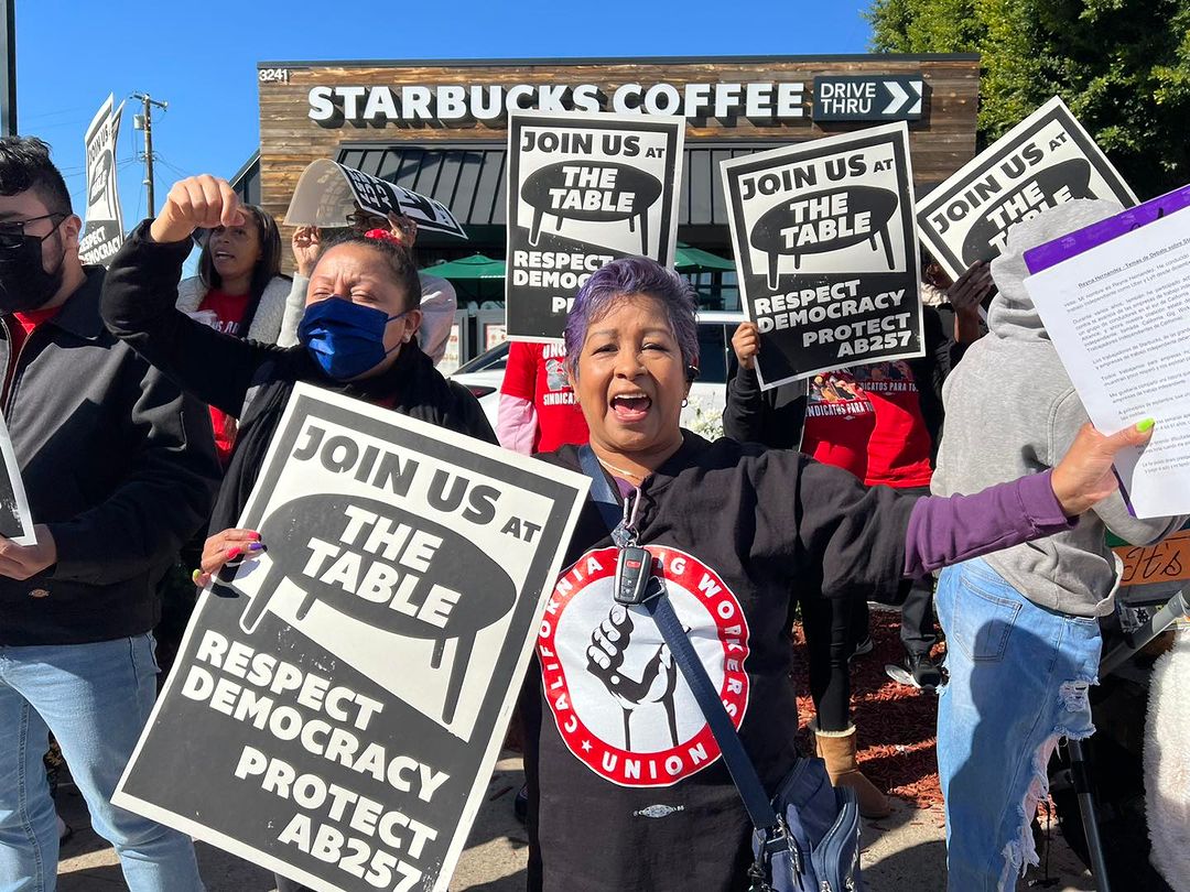 FastFood industry attacks the AB257 law that increases workers