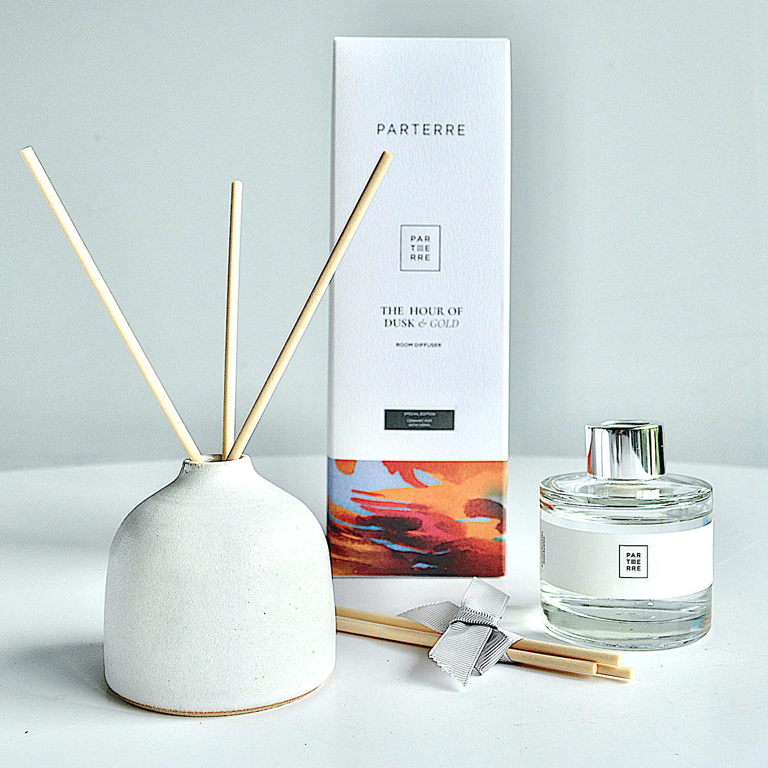 The Hour of Dusk & Gold Ceramic Reed Diffuser Special Edition