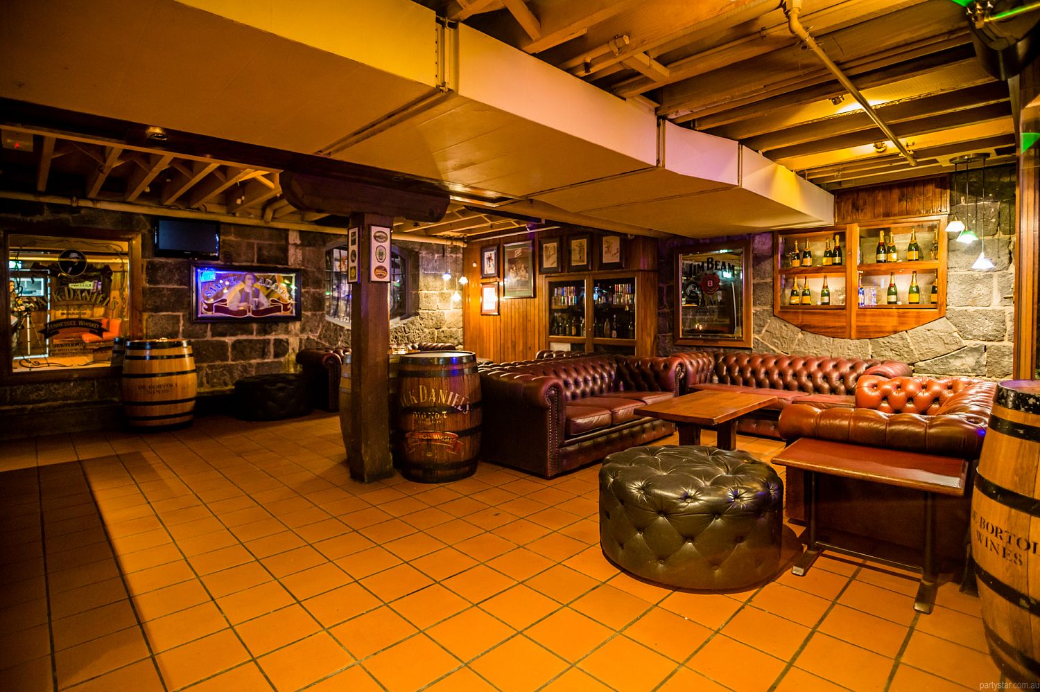 Dennys Kitchen (The Party Lounge) in Geelong, VIC function room hire