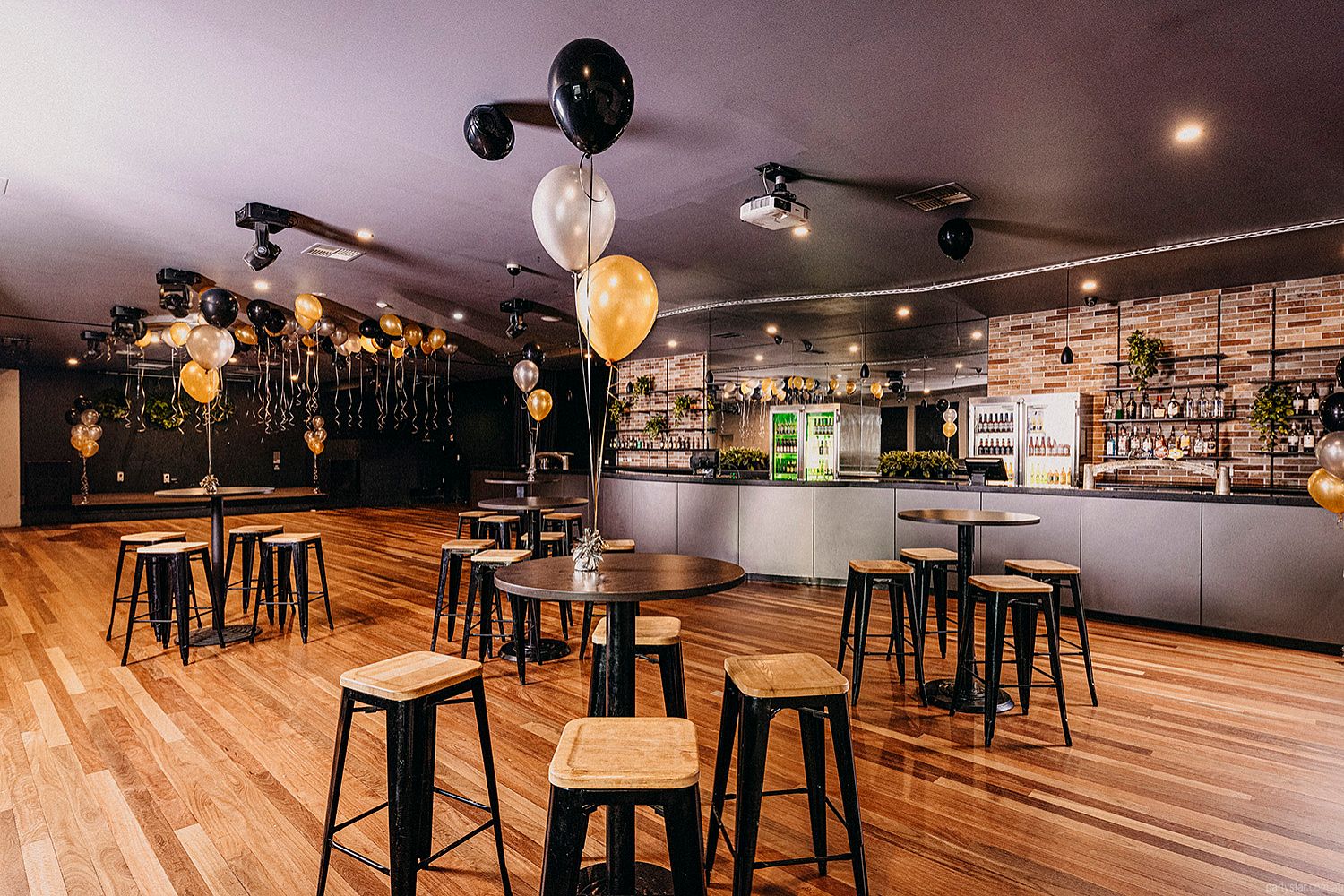 The Sporting Globe (Cocktail Bar) in Geelong, VIC function room hire