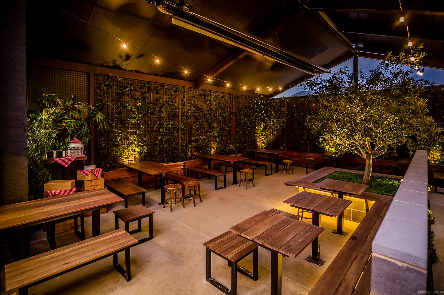 Centra Hotel (Courtyard Function Room) in Geelong, VIC function room hire