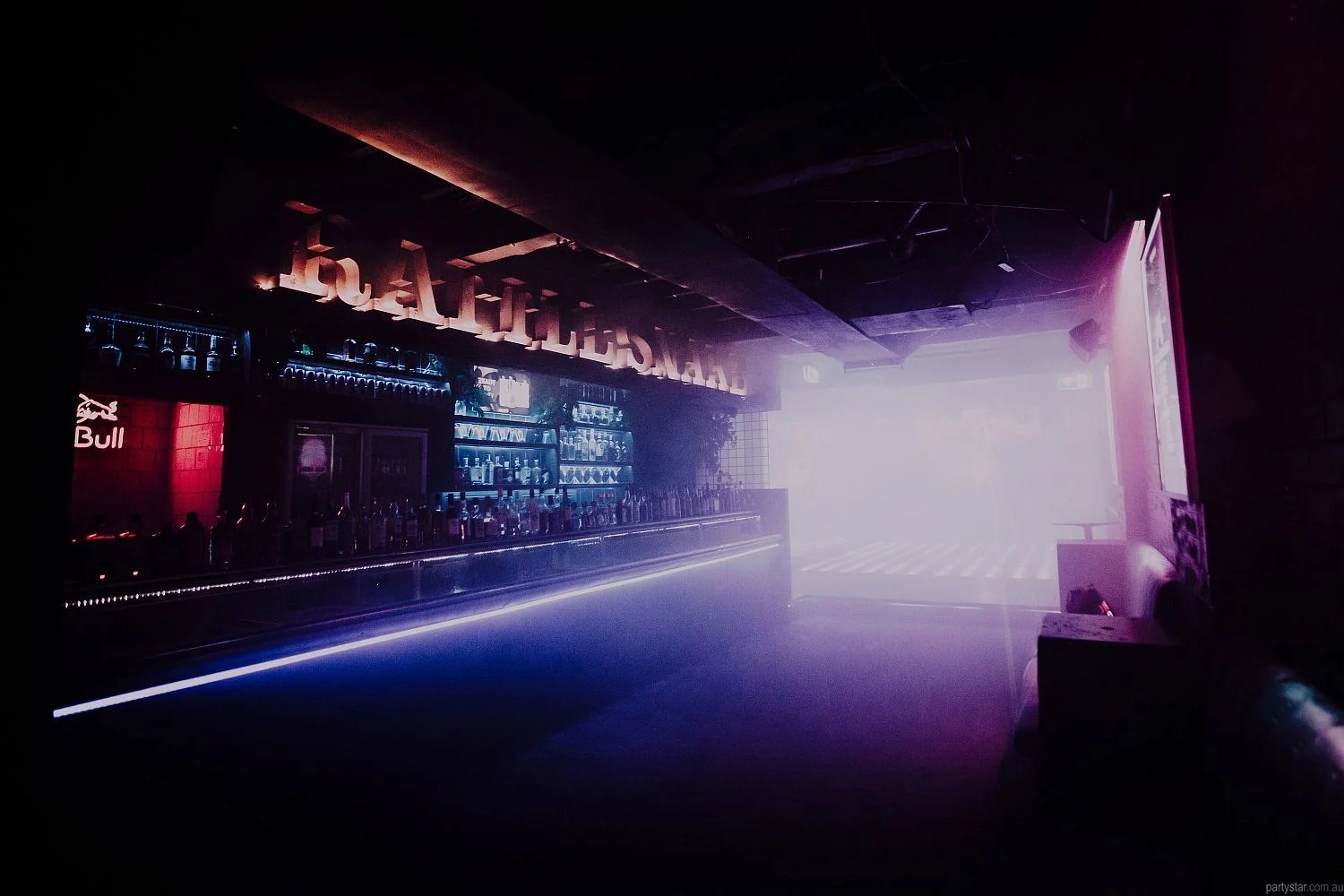 Rattle Snake Motel (Entire Upstairs) in Coolangatta, Gold Coast