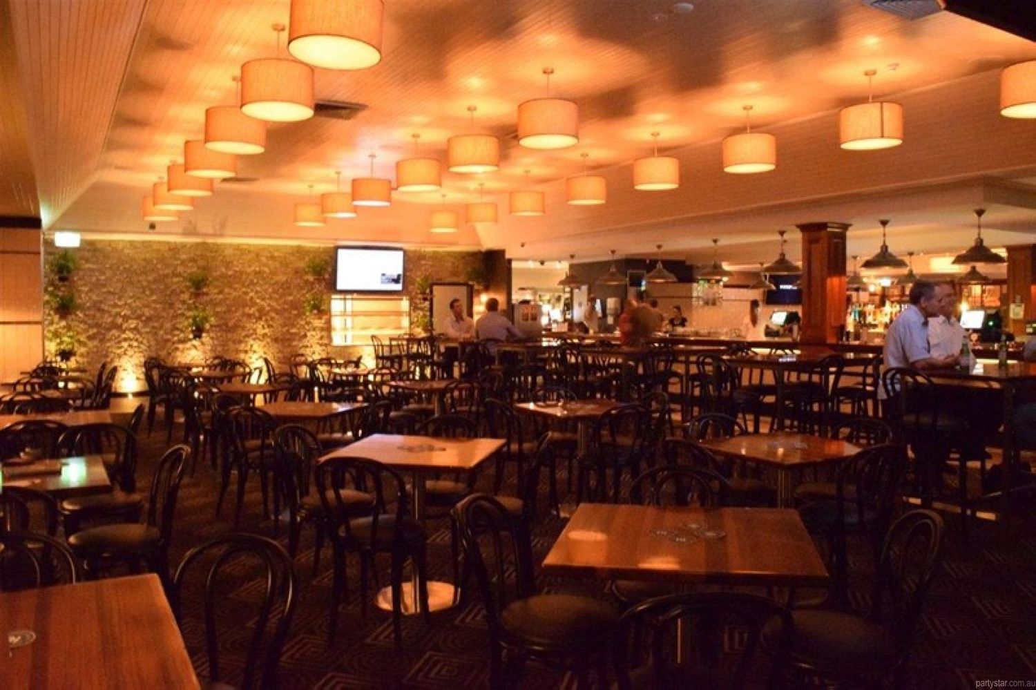 Brookvale Hotel (Courtyard) in Brookvale, Sydney function room hire