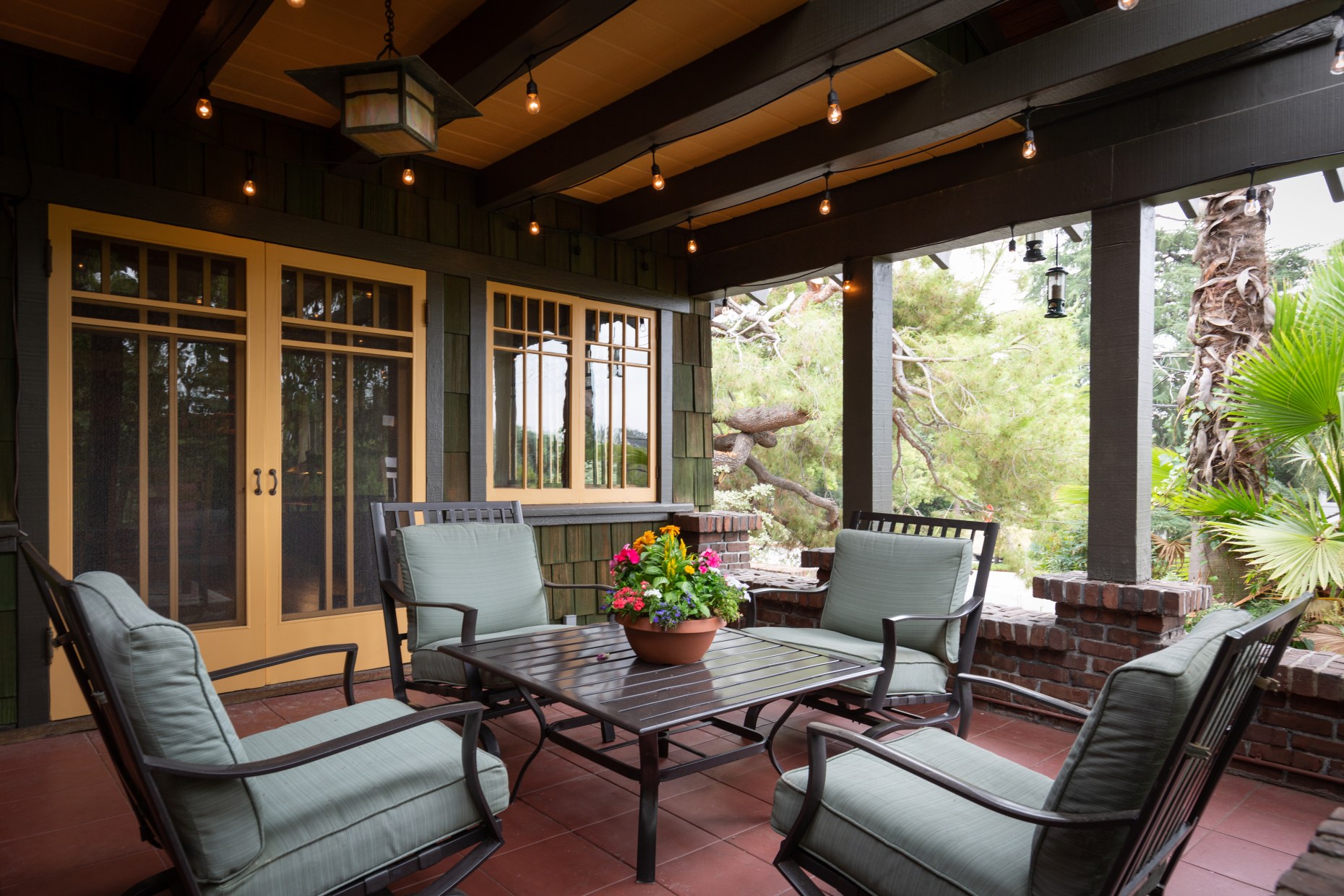Centuryold Arts and Crafts home in Pasadena historic district seeks 2