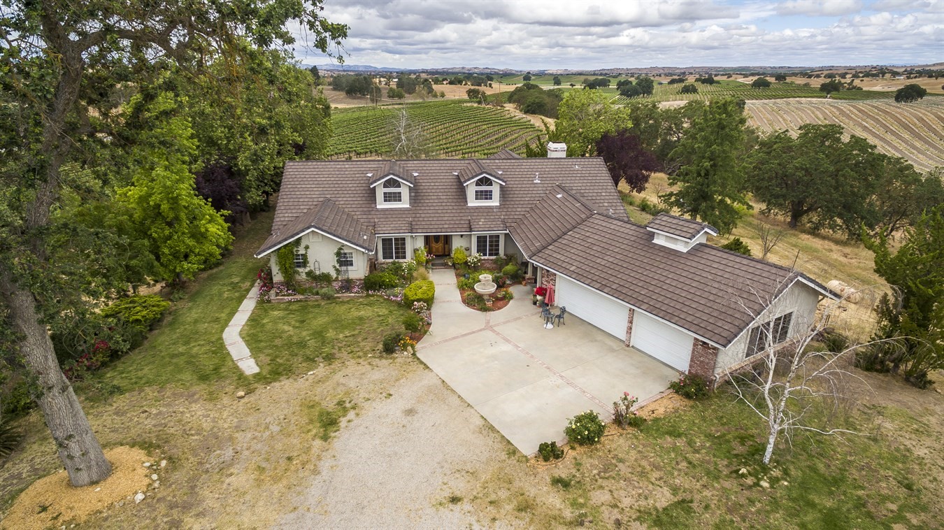 Pass of the Oaks RE/MAX Parkside Real Estate