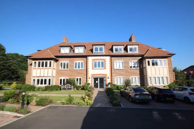 LEATHERHEAD KT22 Patrick Gardner