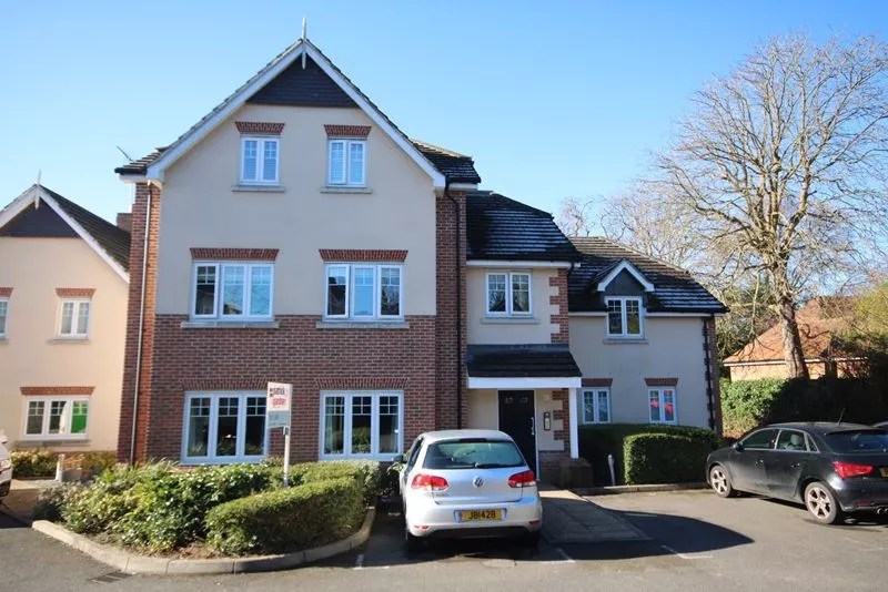 OXSHOTT Patrick Gardner