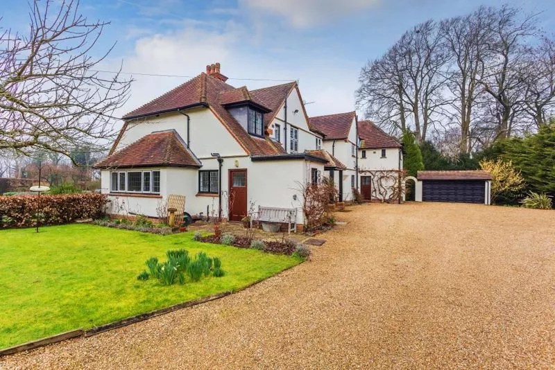 TYRRELLS WOOD, LEATHERHEAD KT22 Patrick Gardner