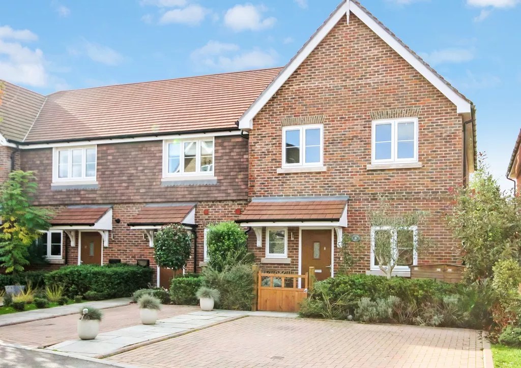 OAKS LANE, BOOKHAM, KT23 Patrick Gardner