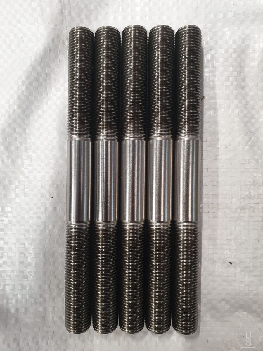 Stainless steel threaded studs
