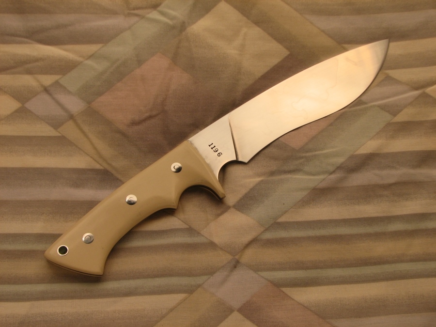 Recurve camp knife
