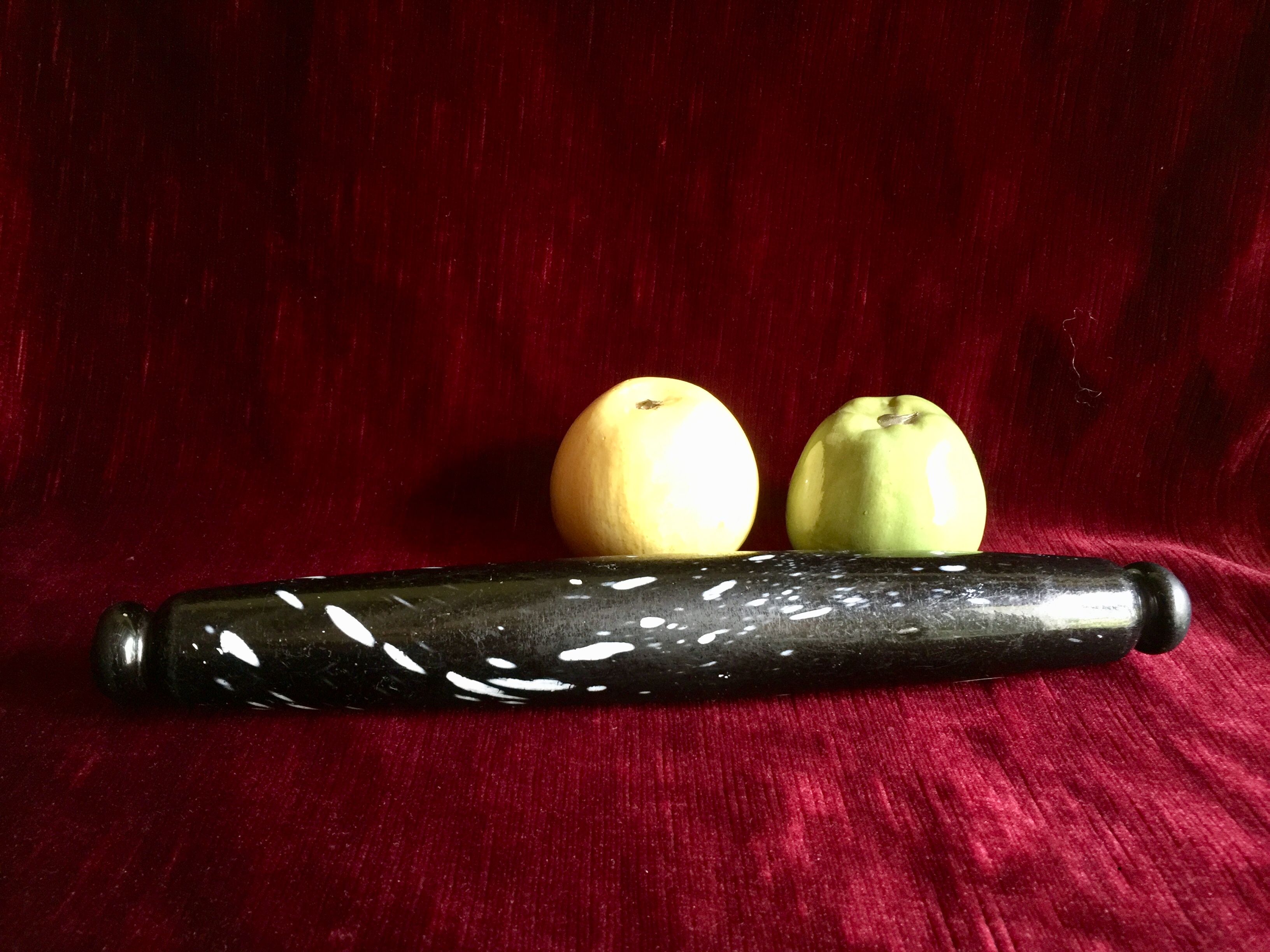 Rouleau à Patisserie Anglais Verre Jaspé de Couleur Noir & Blanc