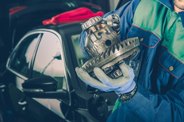 What are the Symptoms of Bad Differential/Gear Oil? - Paul's Automotive