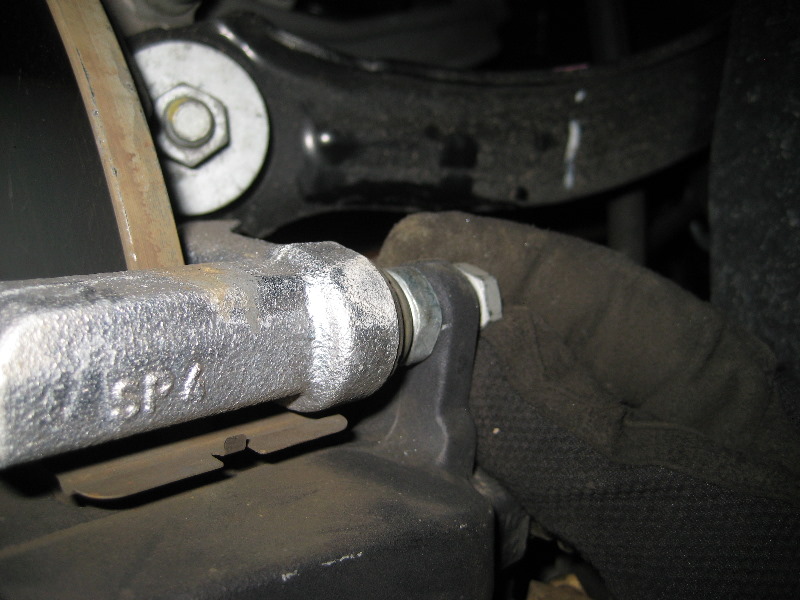 20112014DodgeChargerRearDiscBrakePadsReplacementGuide032