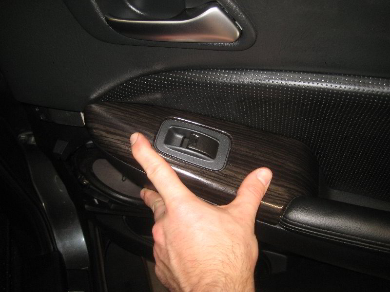 AcuraMDXRearInteriorDoorPanelsRemovalGuide059