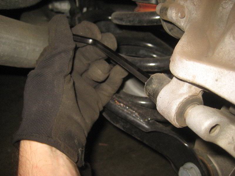 Chrysler-Pacifica-Minivan-Rear-Brake-Pads-Replacement-Guide-022