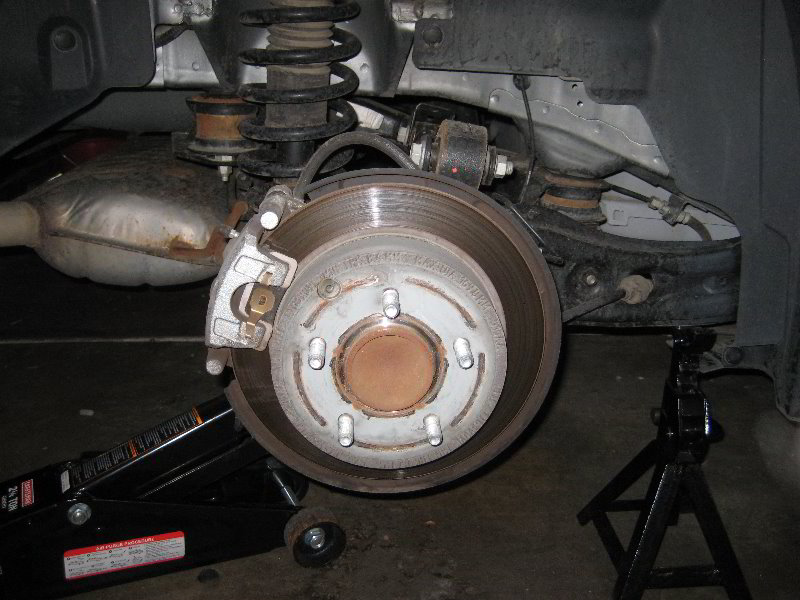 DodgeAvengerRearDiscBrakePadsReplacementGuide007