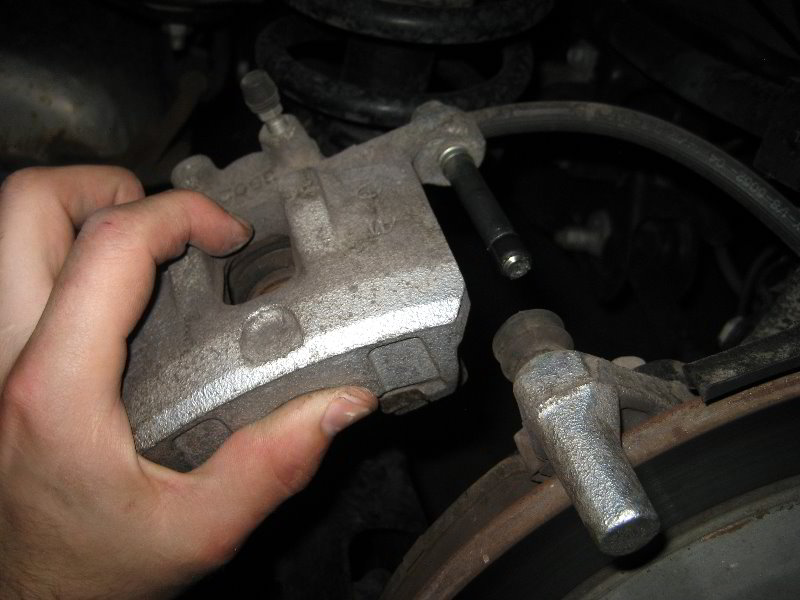 DodgeAvengerRearDiscBrakePadsReplacementGuide013