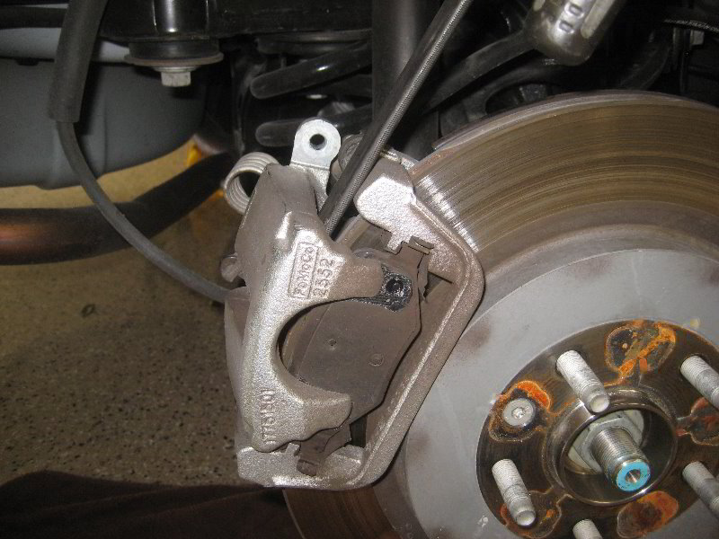 FordFlexRearBrakePadsReplacementGuide012